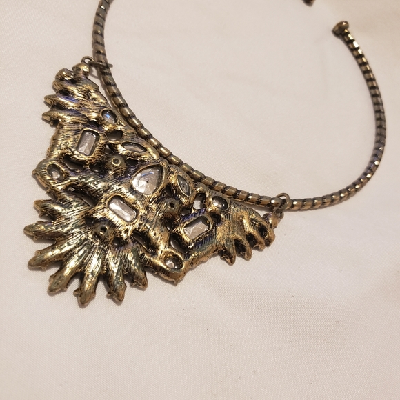 Statement Necklace - Picture 4 of 4